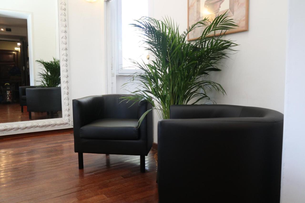 רומא Maison Cloe Near The Spanish Steps מראה חיצוני תמונה